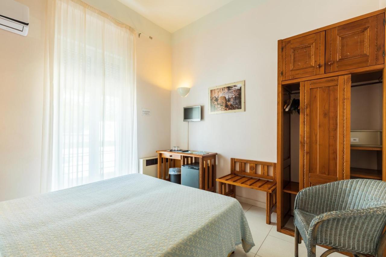 Albergo Miramare Cala Gonone Eksteriør bilde